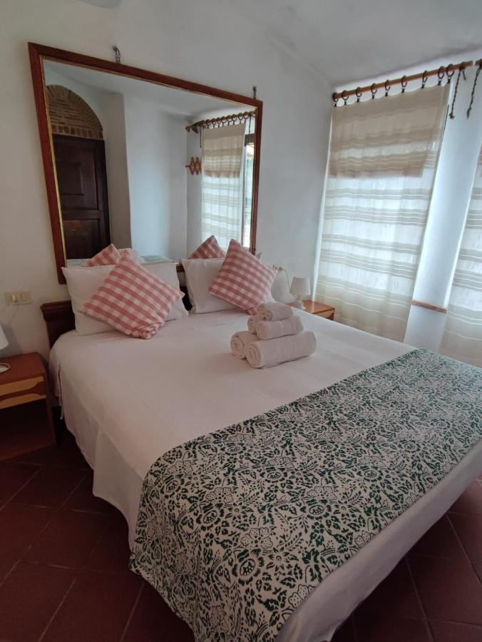 Agriturismo Podere Cherzo チニジャーノ エクステリア 写真