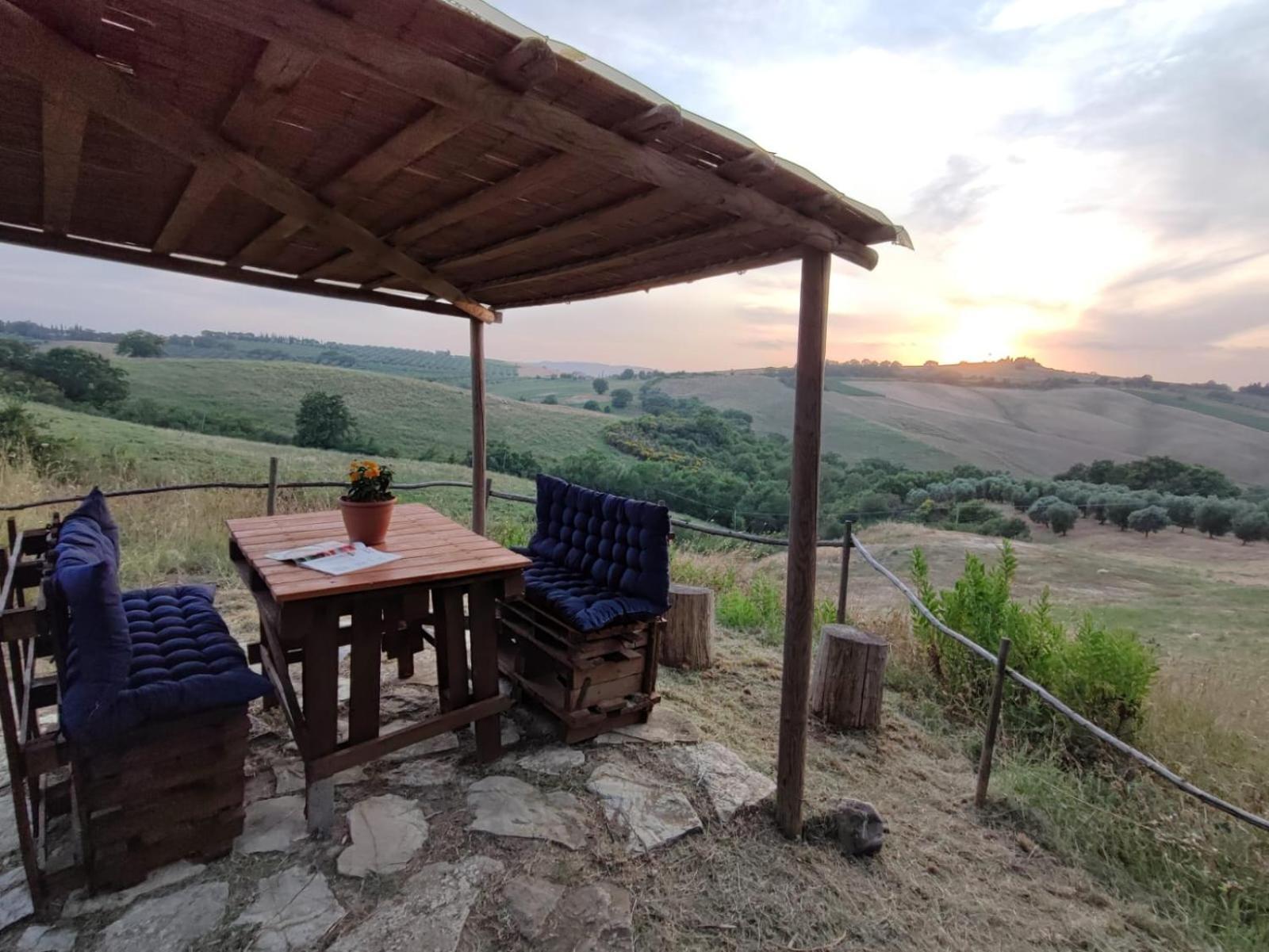 Agriturismo Podere Cherzo チニジャーノ エクステリア 写真